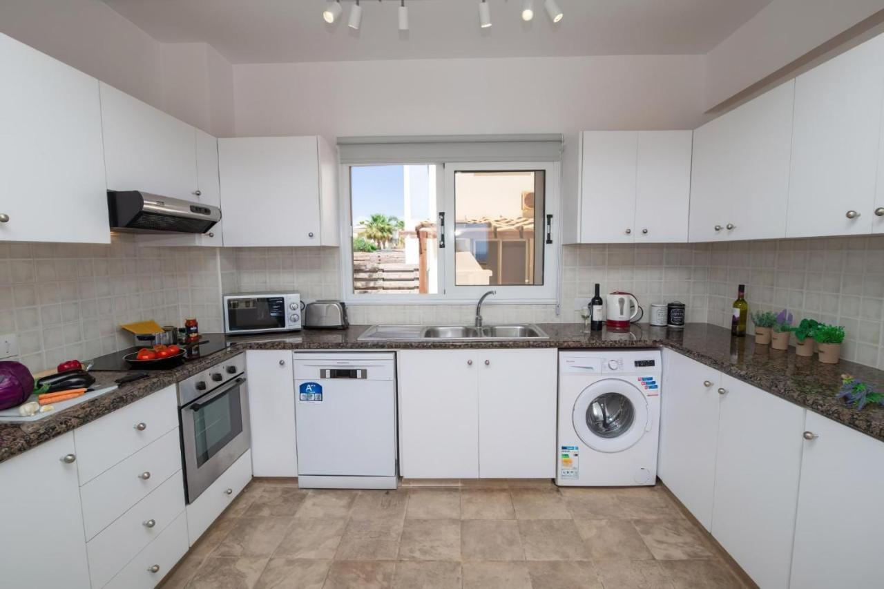 Villa Suncity Boutique Beachfront Ajia Napa Zewnętrze zdjęcie