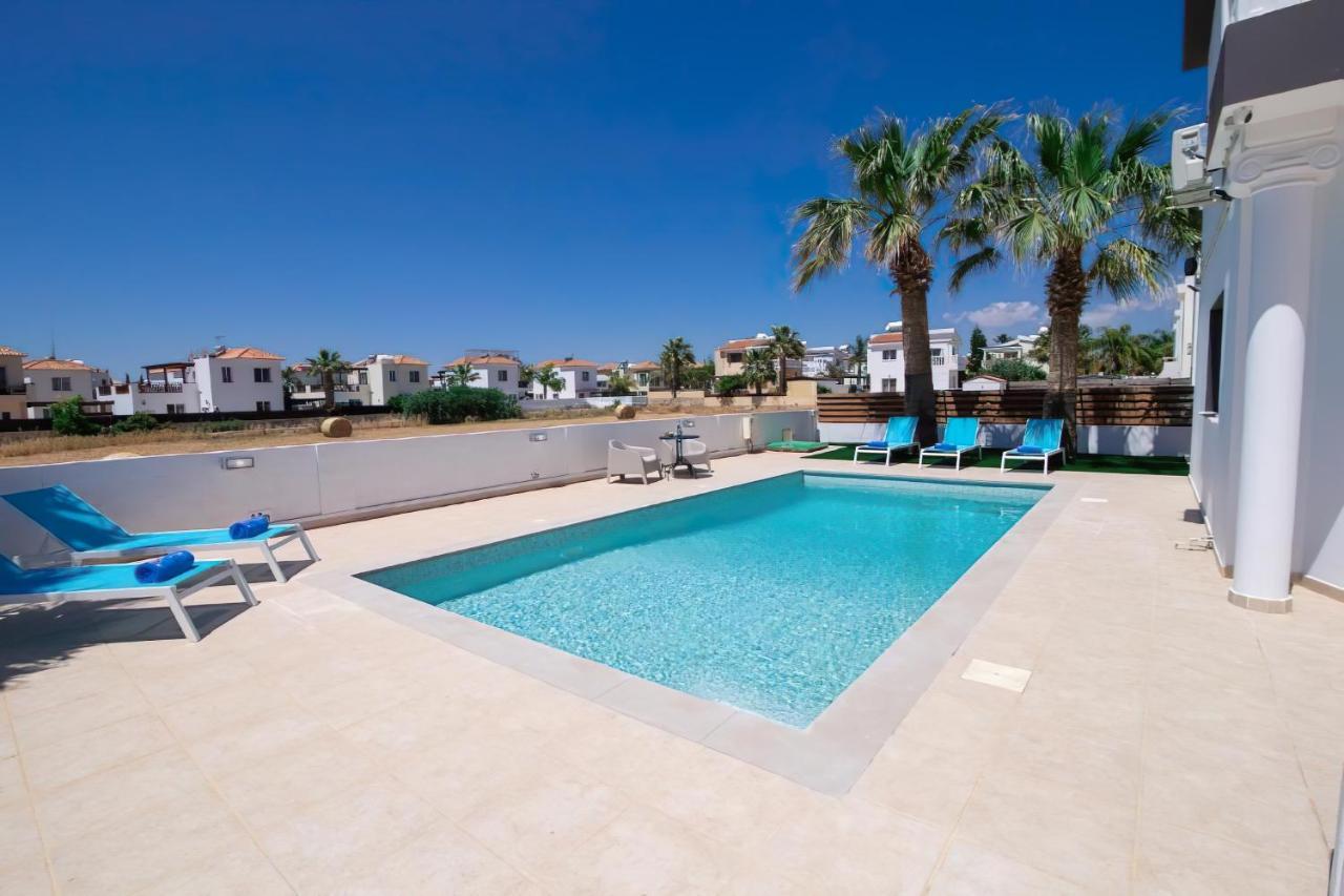 Villa Suncity Boutique Beachfront Ajia Napa Zewnętrze zdjęcie