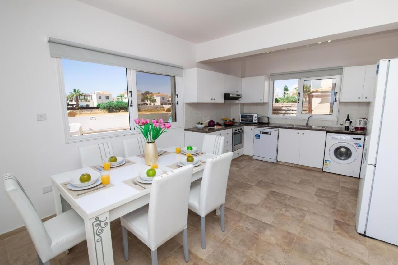 Villa Suncity Boutique Beachfront Ajia Napa Zewnętrze zdjęcie