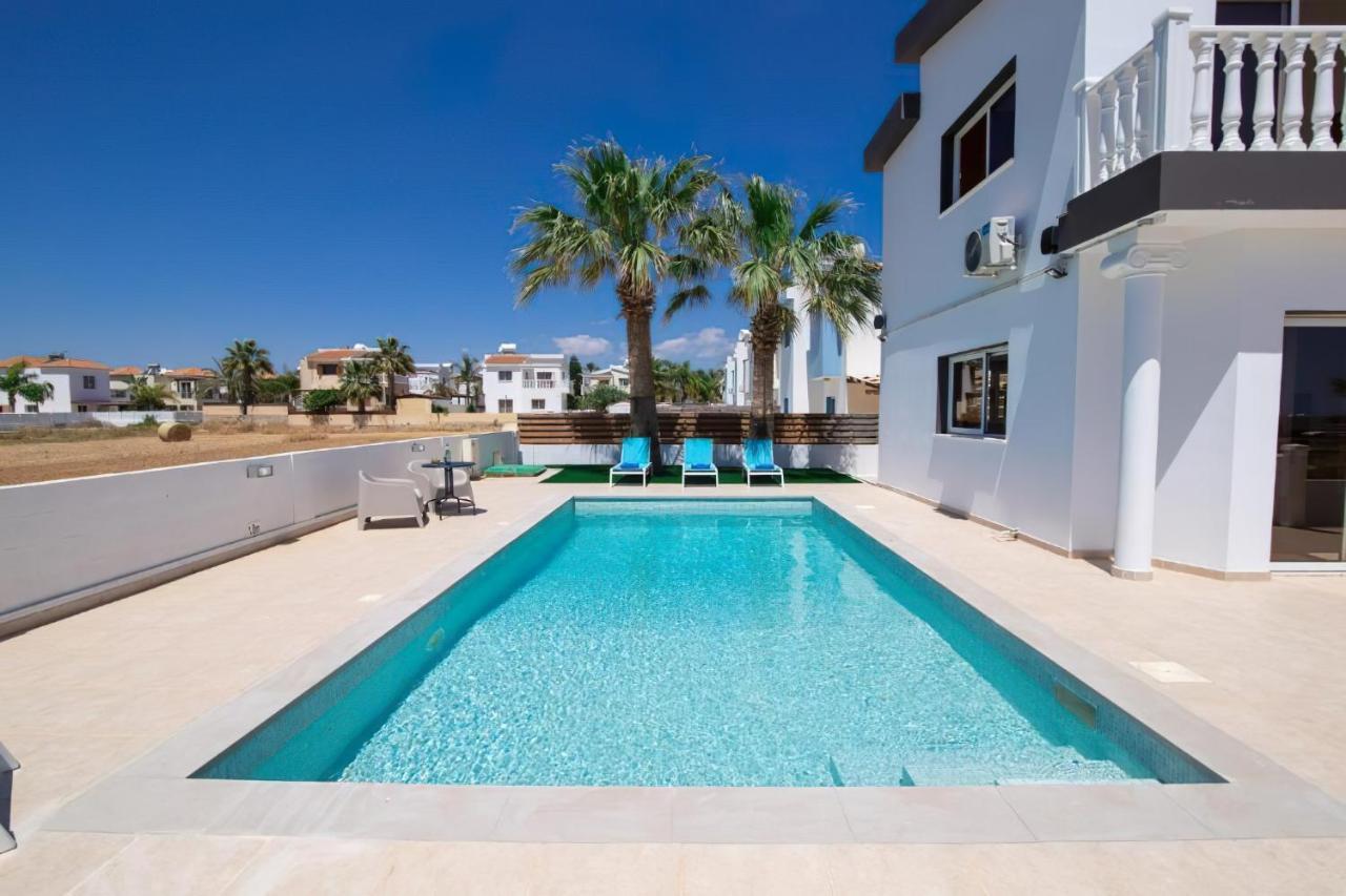 Villa Suncity Boutique Beachfront Ajia Napa Zewnętrze zdjęcie