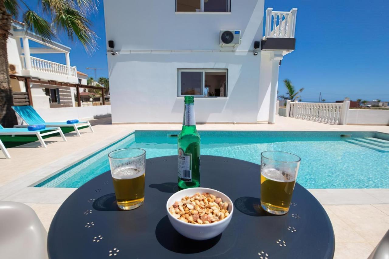 Villa Suncity Boutique Beachfront Ajia Napa Zewnętrze zdjęcie