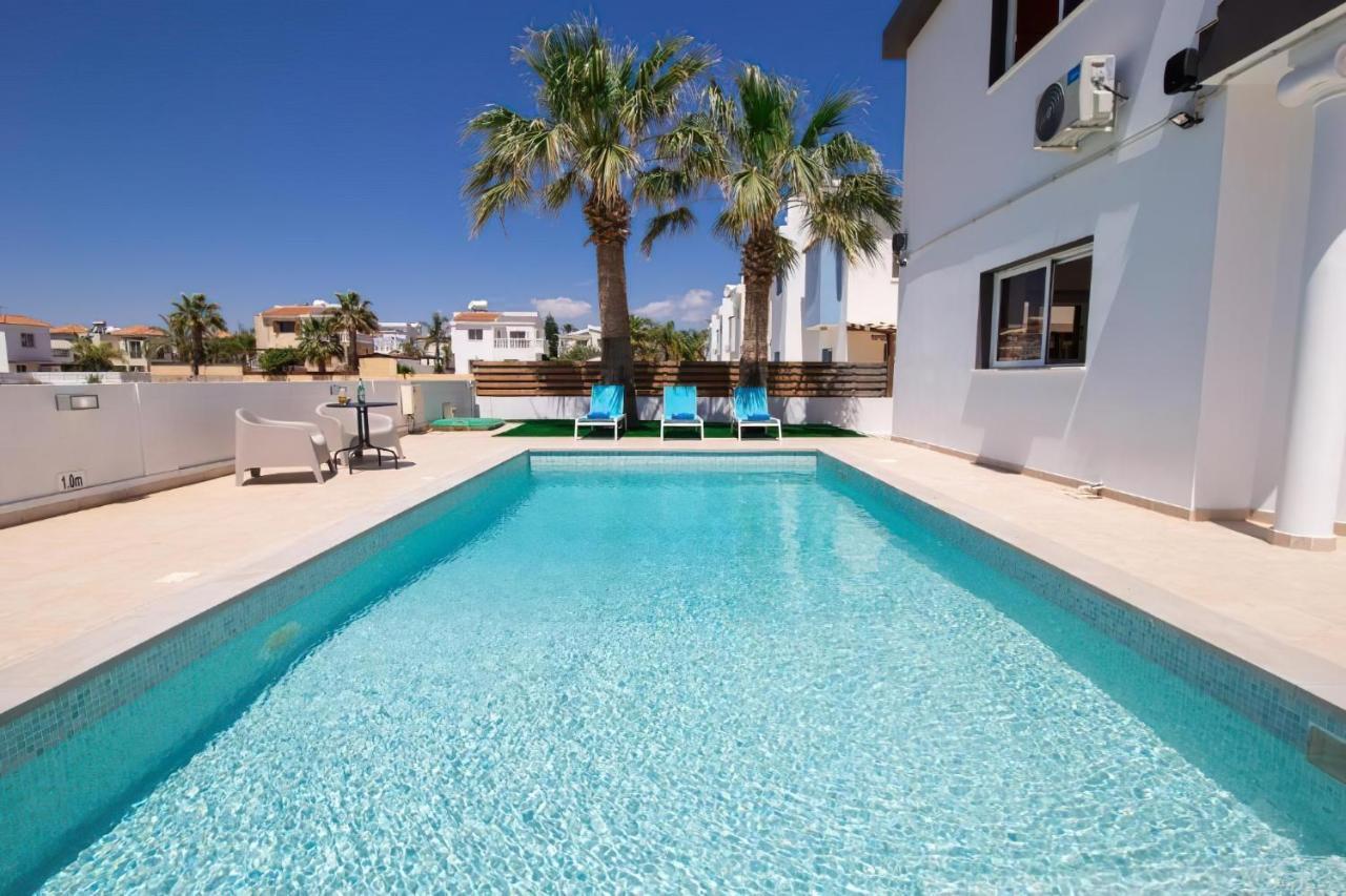 Villa Suncity Boutique Beachfront Ajia Napa Zewnętrze zdjęcie