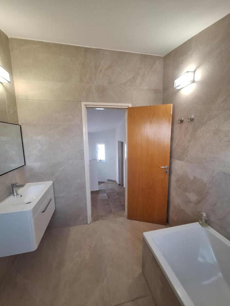Villa Suncity Boutique Beachfront Ajia Napa Zewnętrze zdjęcie