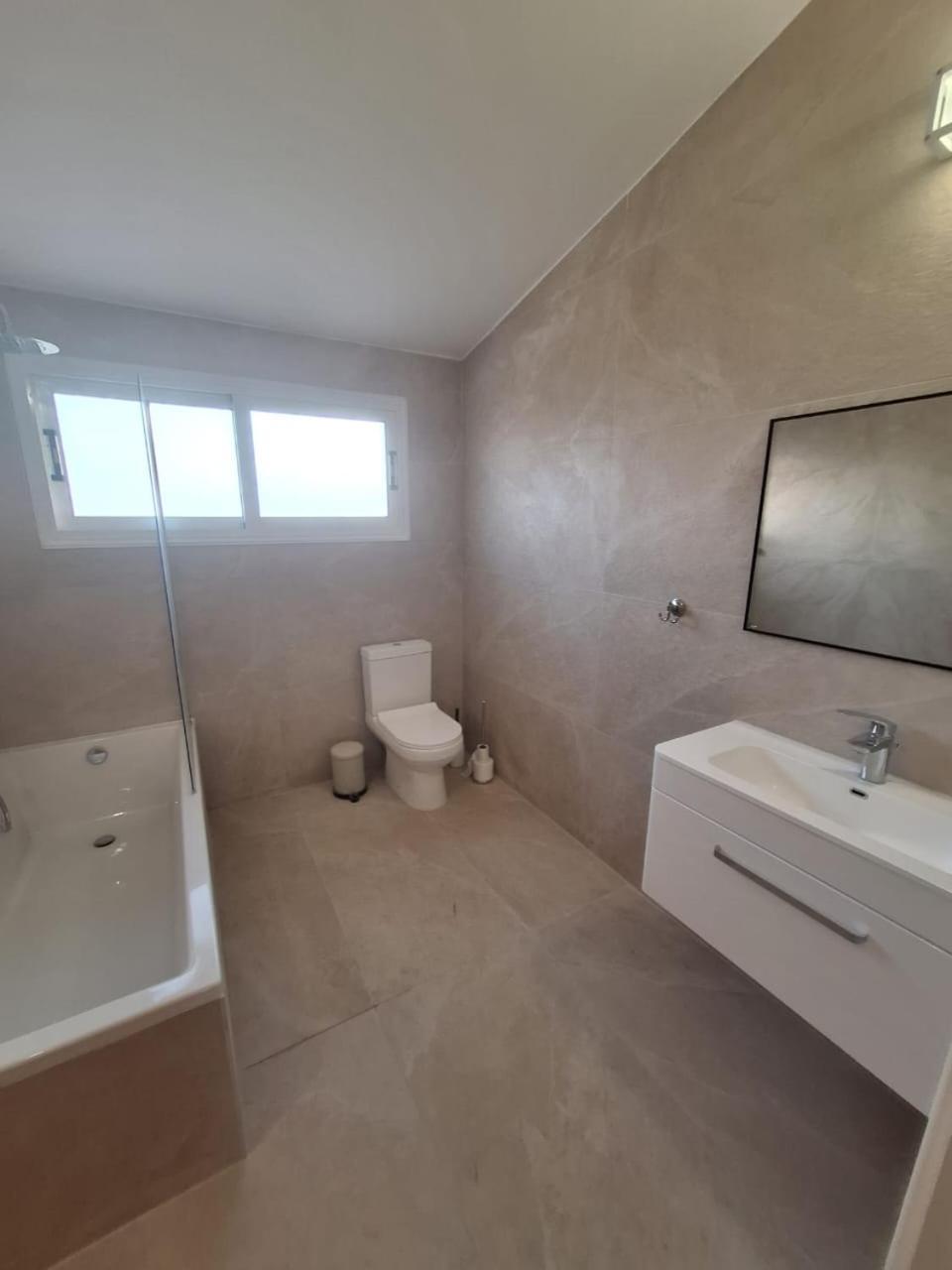 Villa Suncity Boutique Beachfront Ajia Napa Zewnętrze zdjęcie
